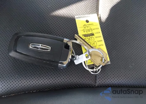 2023 Lincoln Corsair Standard z USA, uszkodzony, nr VIN 5LMCJ1DA3PUL11694